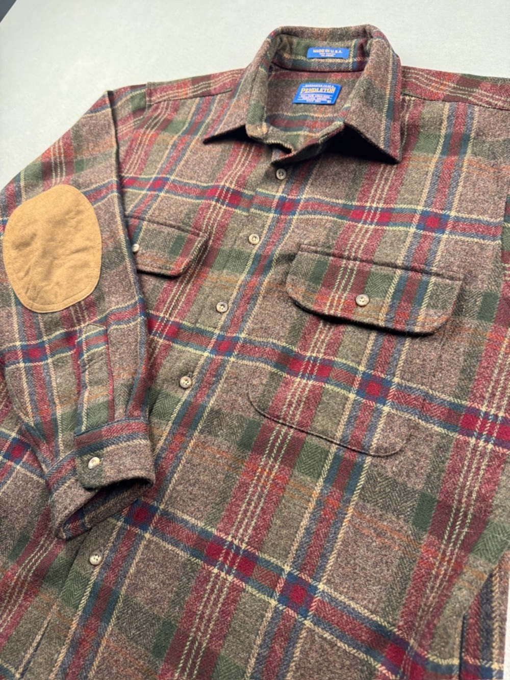 Pendleton Button Shirt Men's XL Red Plaid Wool Flannel Elbow Patches Heavyweight - Picture 3 of 9